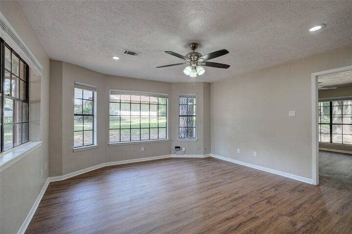 Property Photo:  4811 Holly Lane E  TX 77316 