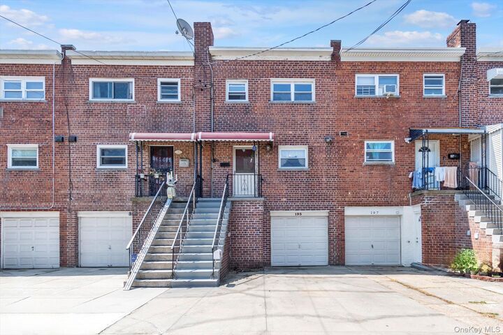 195 Kearney Avenue  Bronx NY 10465 photo