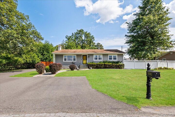 Property Photo:  167 Rockwell Avenue  NY 10940 