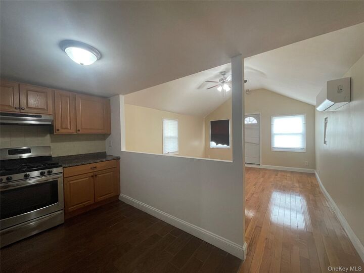Property Photo:  1101 Harding Park  NY 10473 