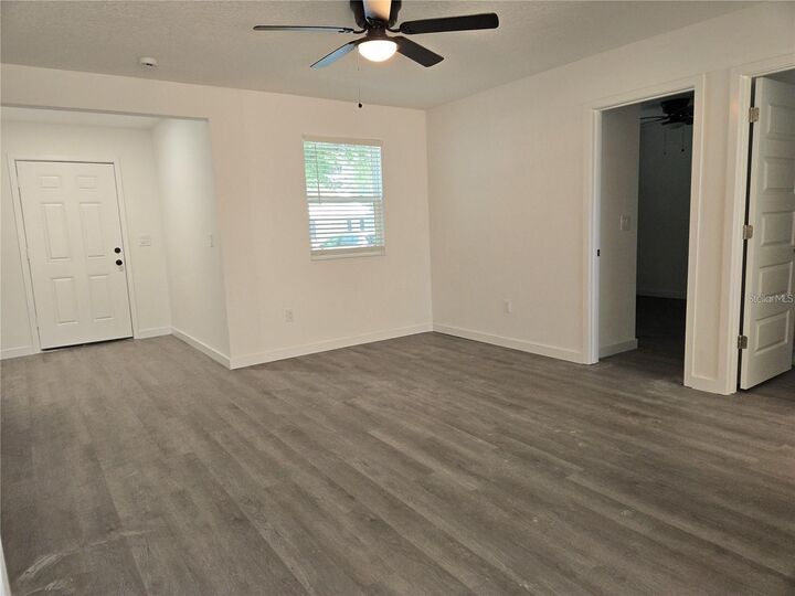 Property Photo:  618 Foster Avenue  FL 34787 
