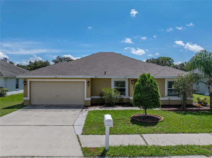 Property Photo:  3039 Fort Socrum Village Boulevard  FL 33810 