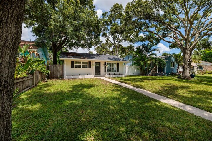 Property Photo: 3945 3rd Avenue N FL 33713