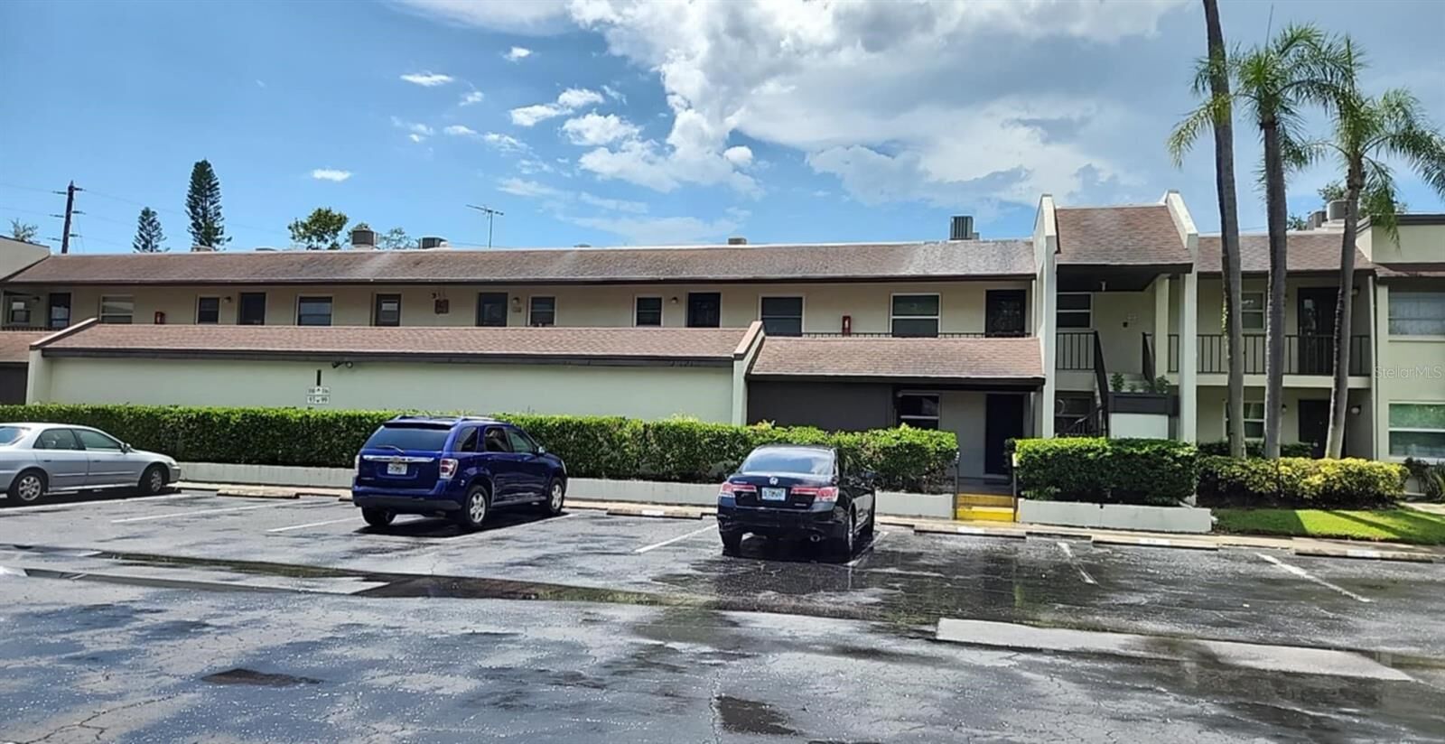 Property Photo:  1100 E Bay Drive 105  FL 33770 