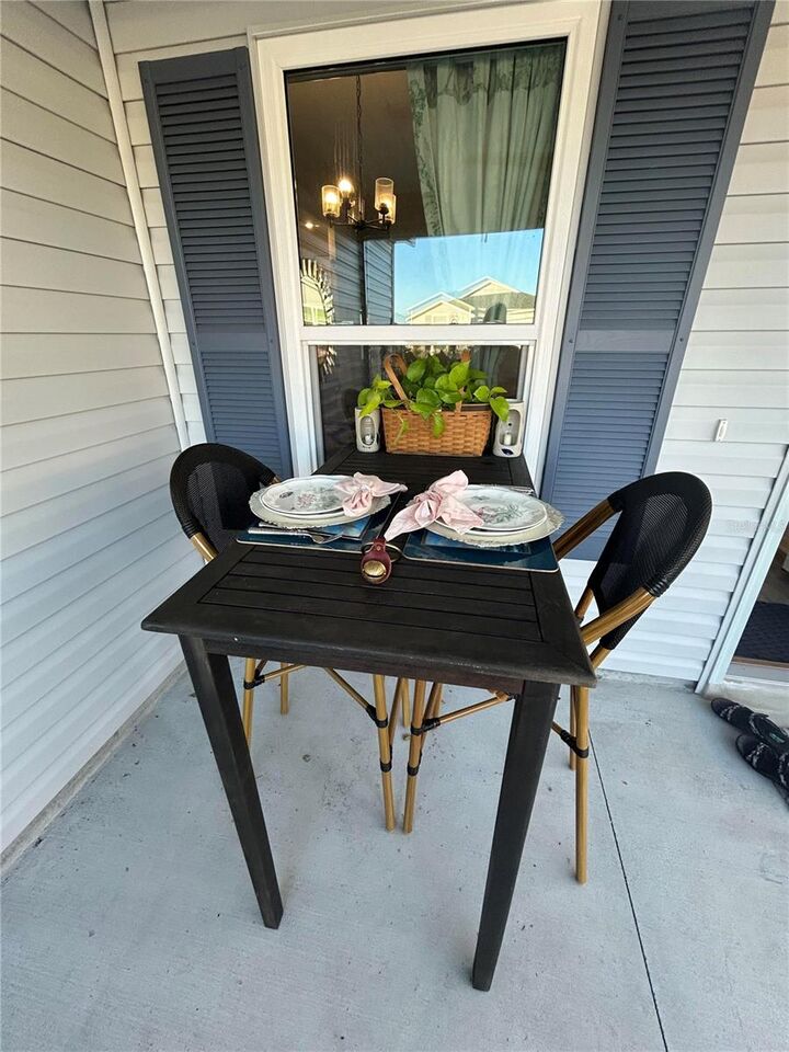 Property Photo:  862 Spring Avenue  FL 34762 