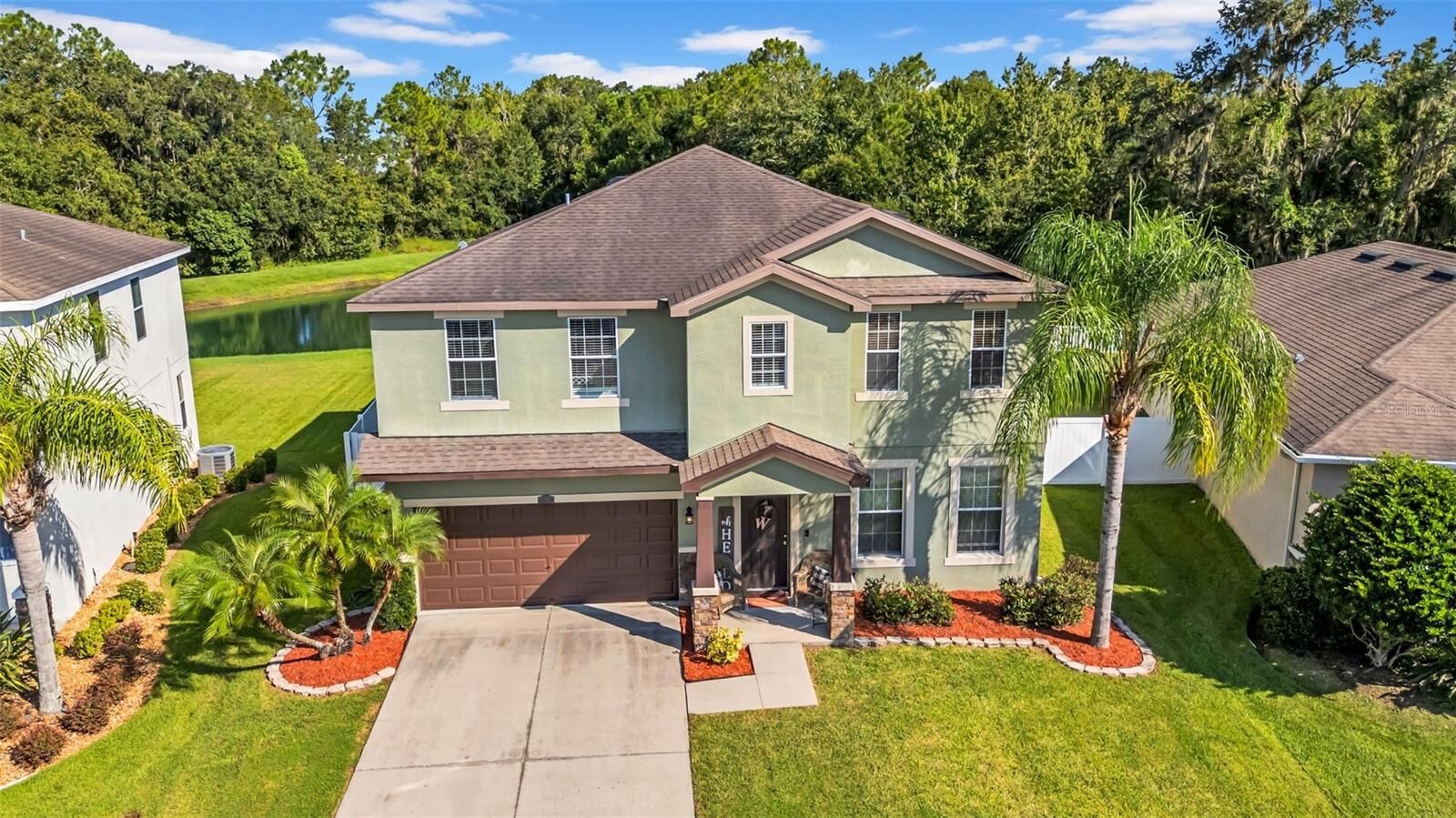 Property Photo: 2605 Holly Bluff Court FL 33566