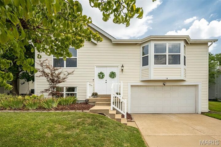 14 Kingspointe Drive  St Peters MO 63376 photo