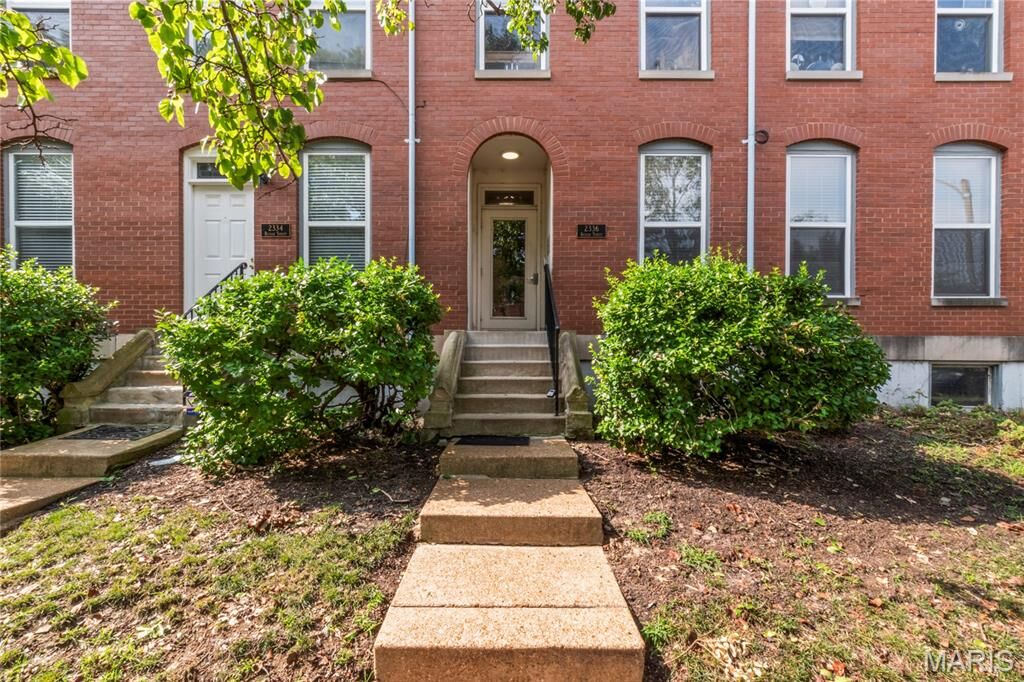 Property Photo:  2336 Rutger B  MO 63104 