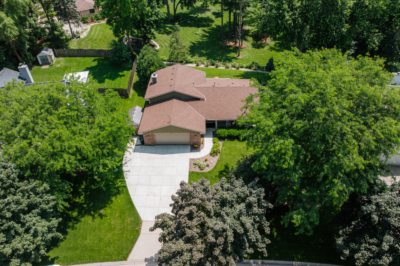 Property Photo:  11115 W Drake Ln  WI 53132 