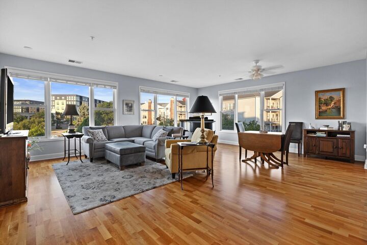 Property Photo:  4 Gaslight Dr 210  WI 53403 