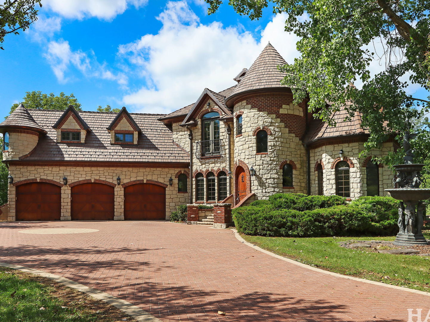 Property Photo: 200 Helm Road IL 60010