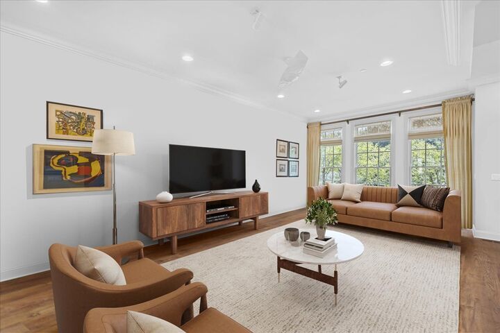 Property Photo: 861 Laurel Avenue IL 60035