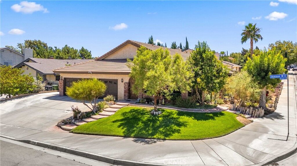 Property Photo:  5742 W Avenue M6  CA 93536 