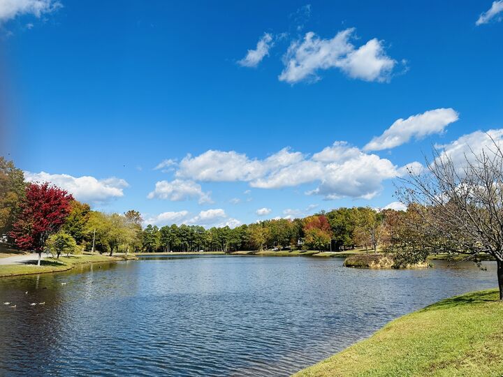 Property Photo: 304 E Overhill Dr TN 37055