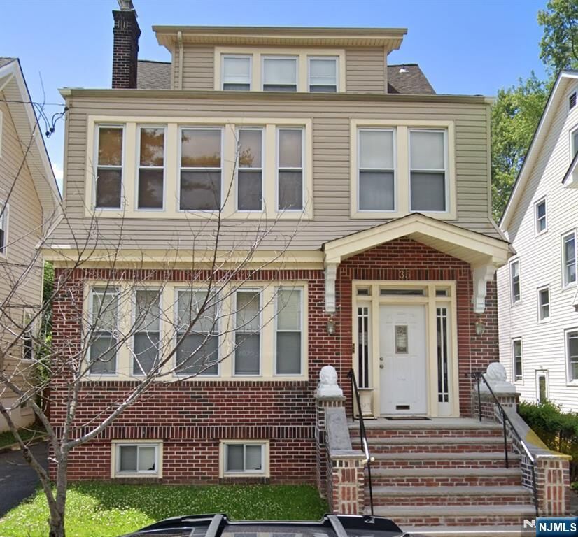 Property Photo:  35 Monticello Avenue 2  NJ 07106 