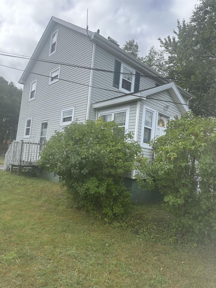 Property Photo:  495 Kings Road  NS B1S 1B7 