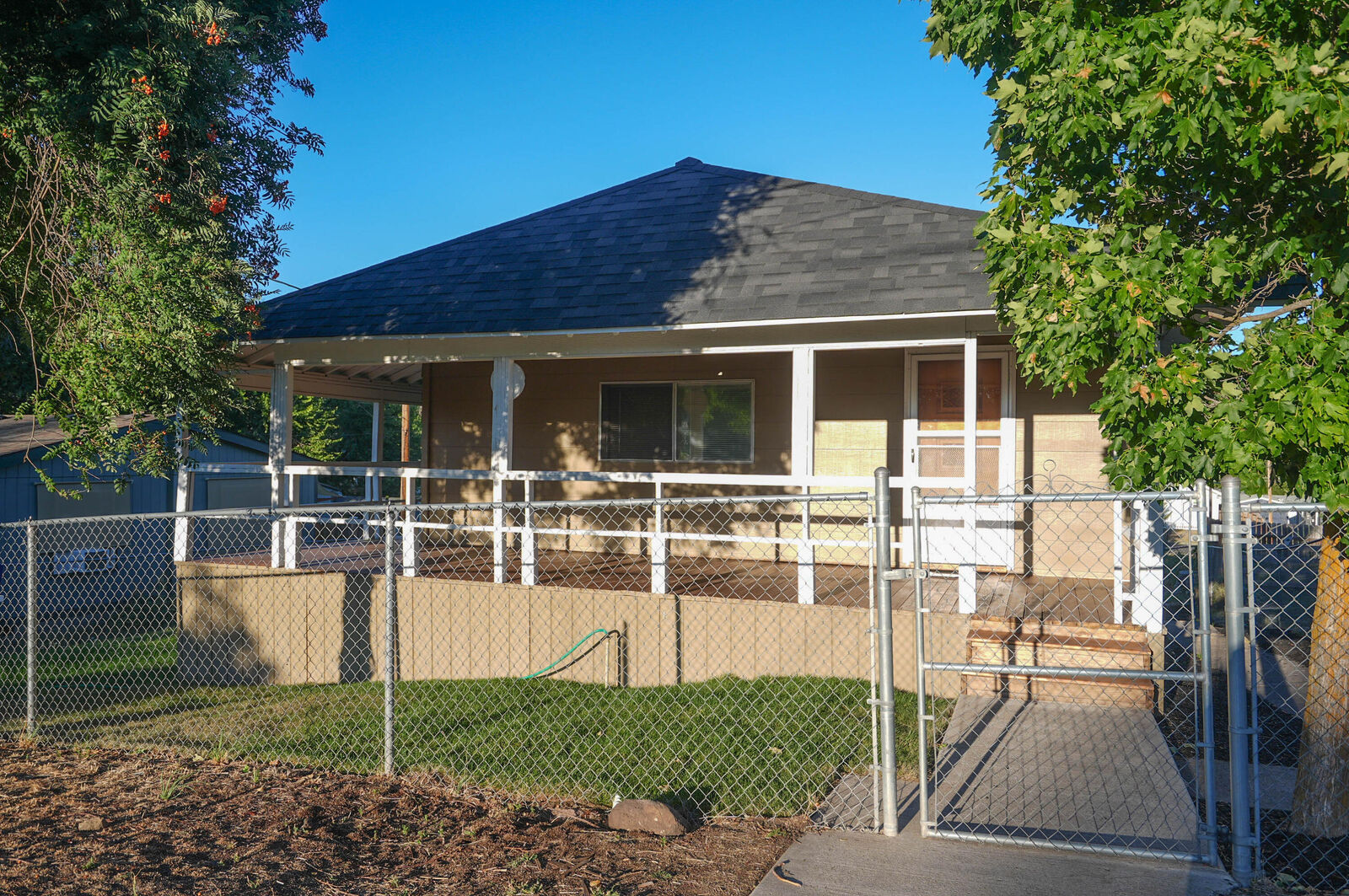 Property Photo:  1335 Lakeview Avenue  OR 97601 