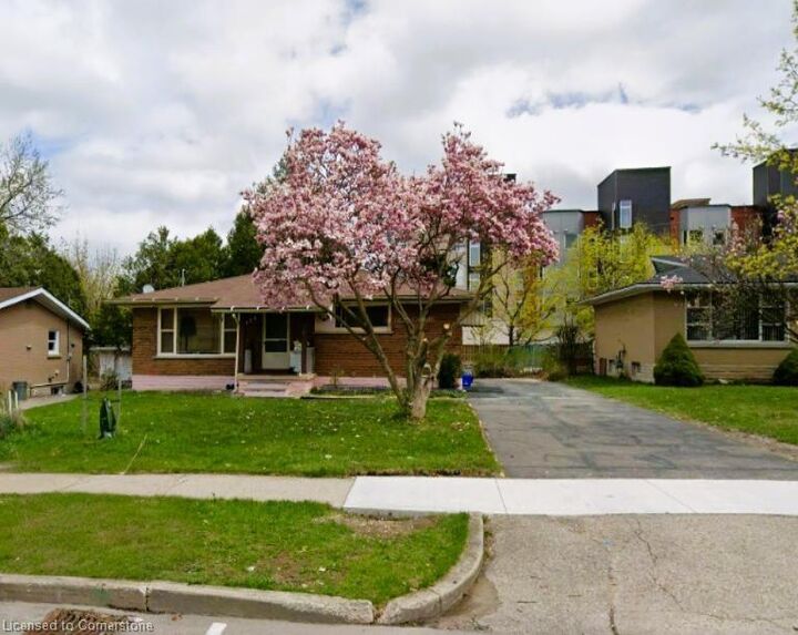 Property Photo:  274 Sunview Street  ON N2L 3V9 