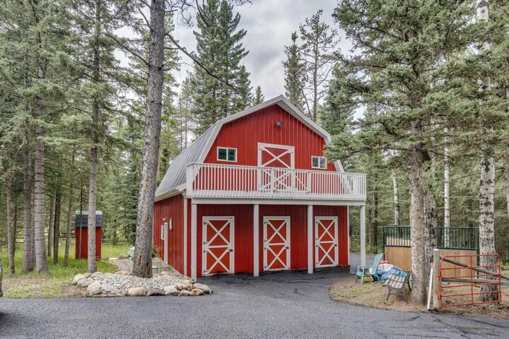Photo de la propriété: 206056 Highway 762 AB T0L 0K0