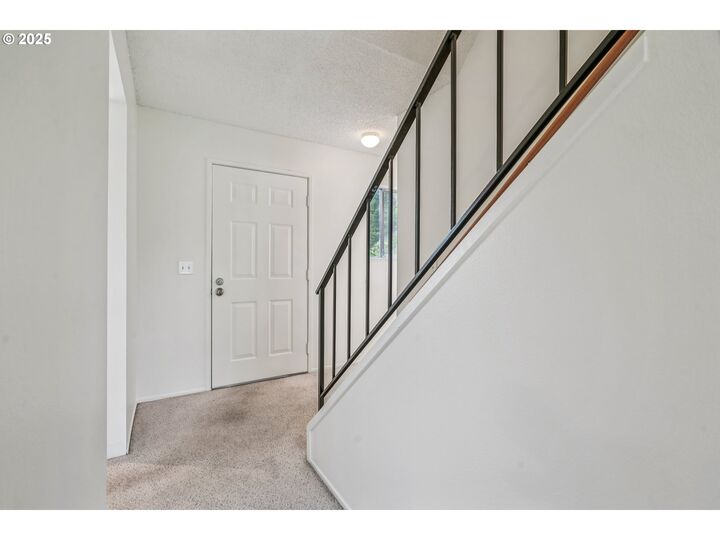 Property Photo:  421 NE 105th St  WA 98685 