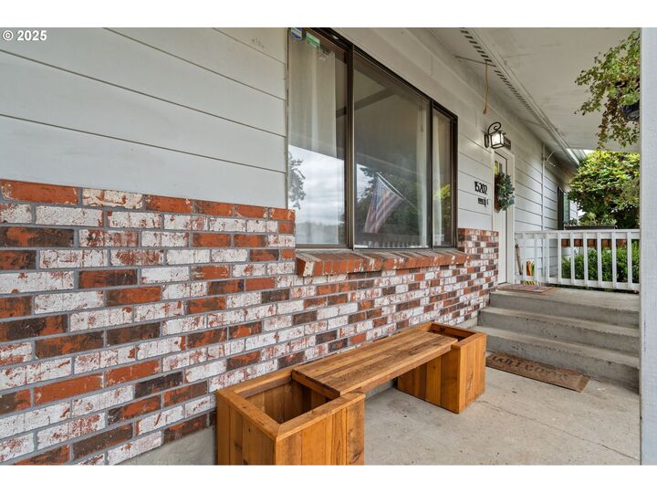 Property Photo: 15202 NE 74th St WA 98682