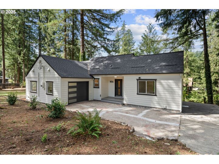 Property Photo: 18516 NE Cole Witter Rd WA 98604