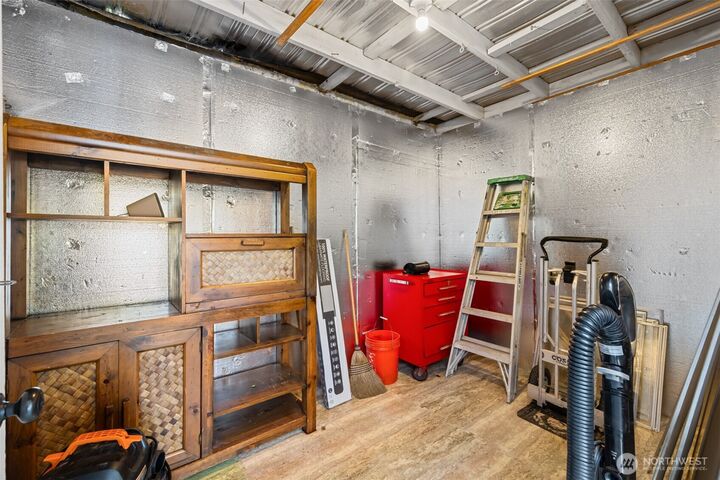 Property Photo: 921 S 3rd Avenue 20 WA 98382