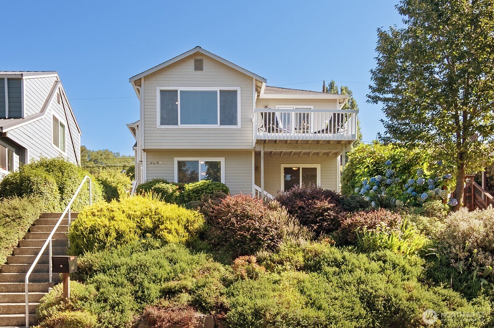 Property Photo:  3056 NE Blakeley Street  WA 98105 