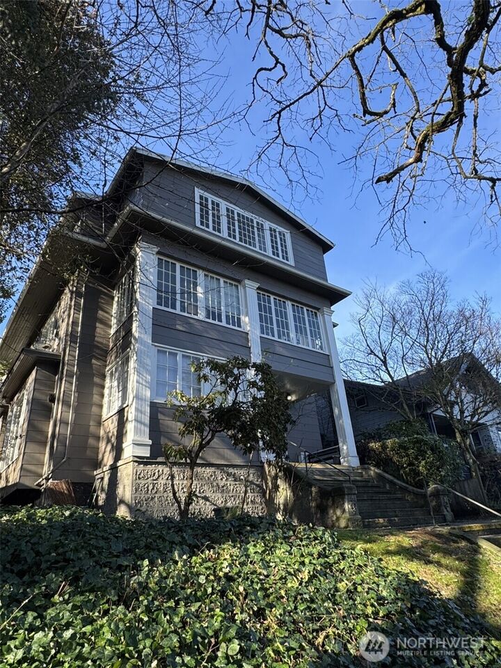 5703  18th Avenue NE  Seattle WA 98105 photo
