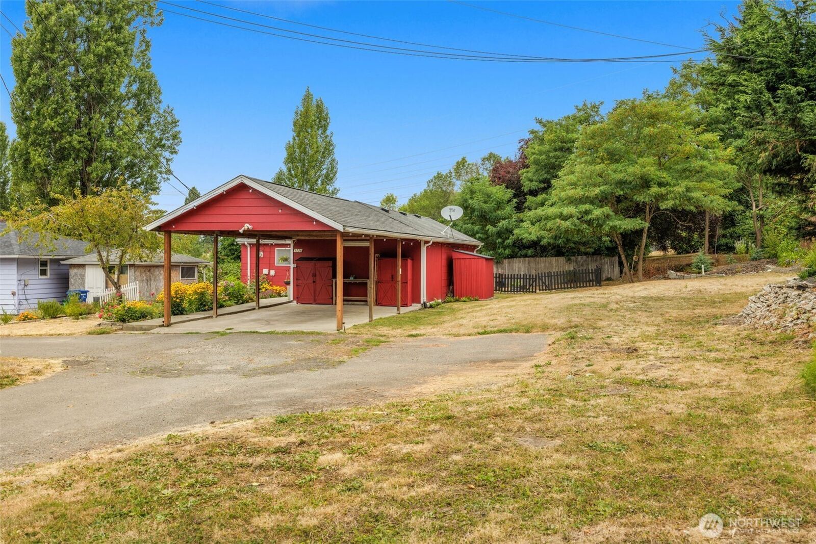 Property Photo: 1738 S Pearl Street WA 98108
