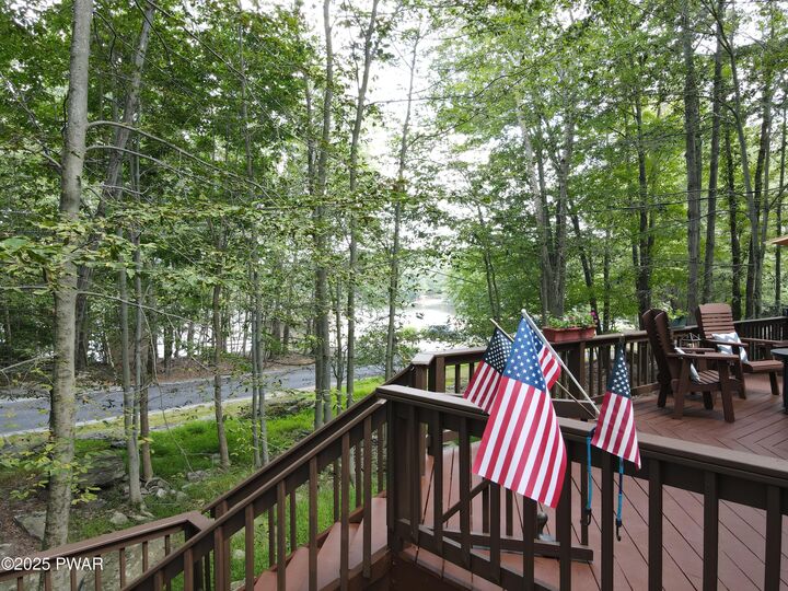 Property Photo: 1027 Aquarius Drive PA 18436