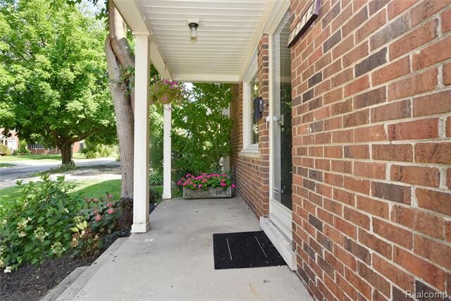 Property Photo: 2714 Glenview Avenue MI 48073