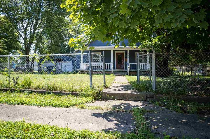 Property Photo: 908 N 18th Street IN 47374