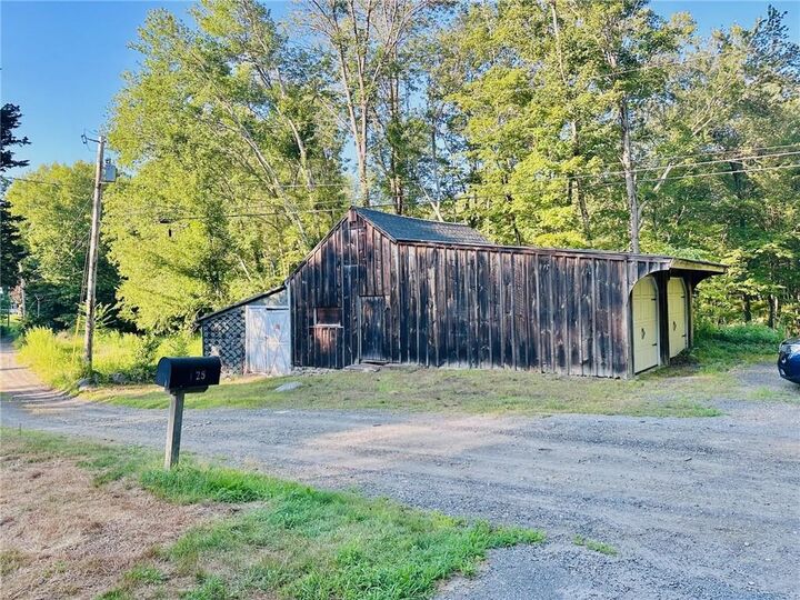 Property Photo:  125 Dexter Lane  RI 02857 