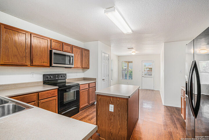 Property Photo:  118 Fontana Albero  TX 78253 