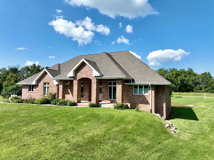 Property Photo:  5522 North County Road F  WI 53545 