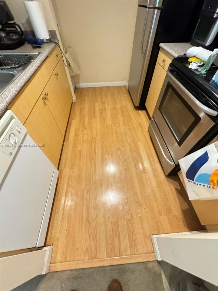 Property Photo:  1900 Van Buren St 221B  FL 33020 