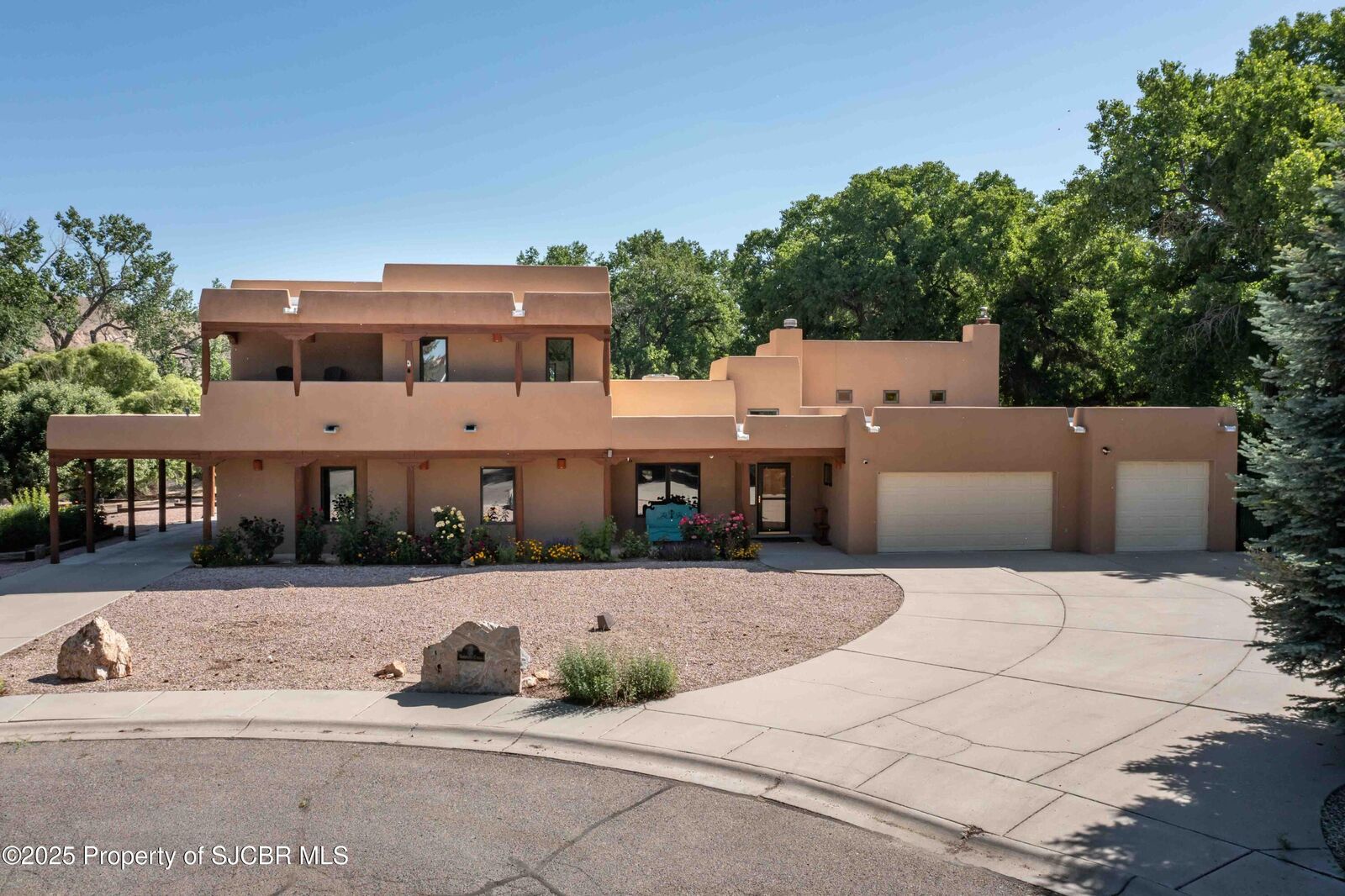 Property Photo:  714 Maraboots Circle  NM 87410 