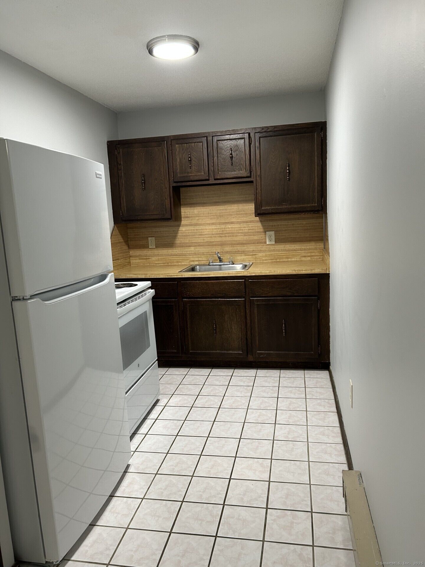 Property Photo:  North Cherry Street 12  CT 06492 