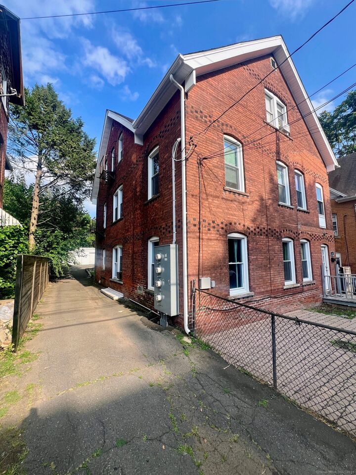 Property Photo: 21 Tremont Street CT 06051