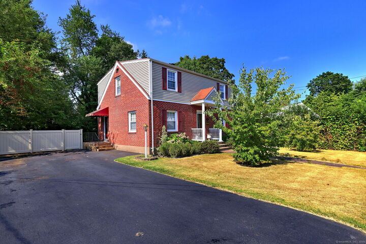 Property Photo:  144 Oberlin Road  CT 06514 