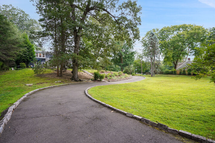 Property Photo: 8 Otter Trail CT 06880