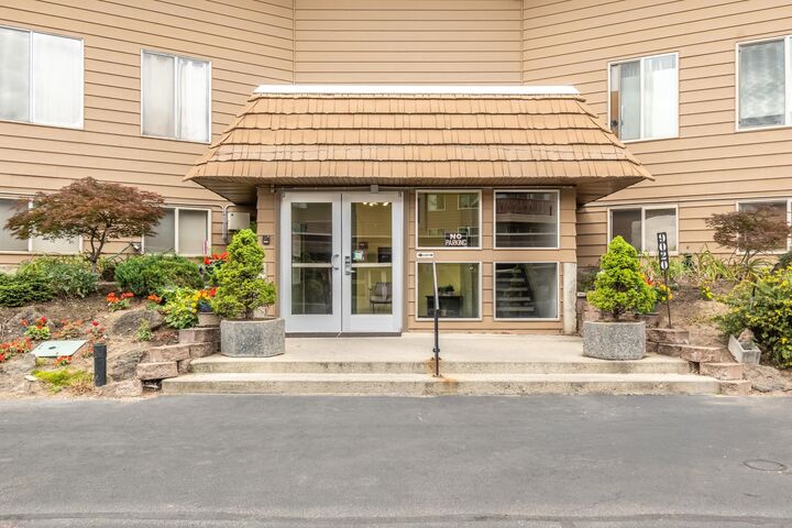 Property Photo:  9020 N Country Homes Blvd 23  WA 99218 