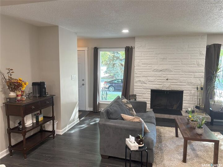Property Photo: 1626 Grosvenor Avenue SK S0G 4V0