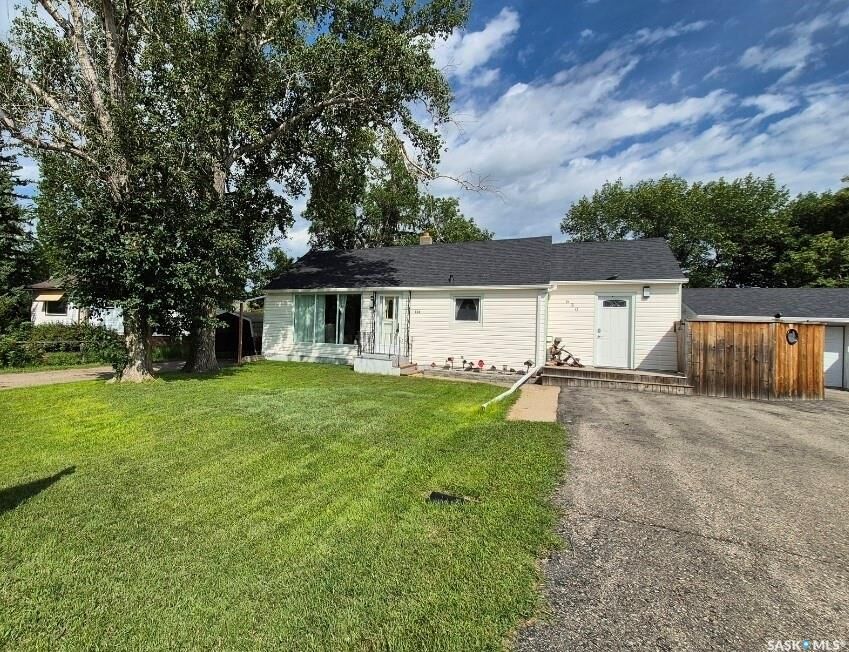 Property Photo:  630 Short Street  SK S0C 0K0 