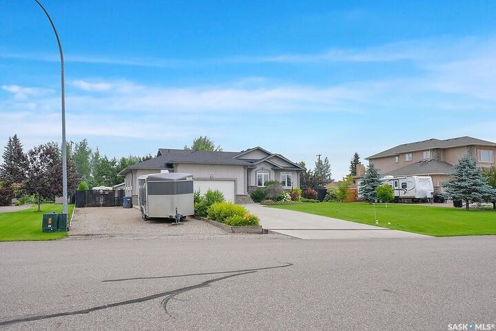 Property Photo:  26 Fernwood Bay  SK S4L 0A3 
