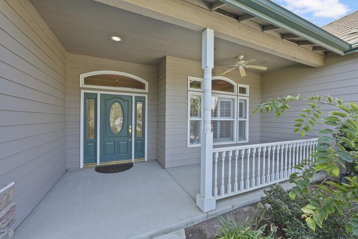 Property Photo: 605 W Cherry Court CA 93277