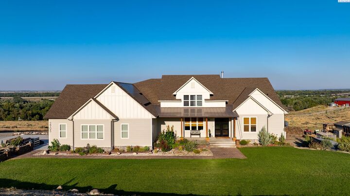 Property Photo:  2905 Mt Adams View Drive  WA 99353 