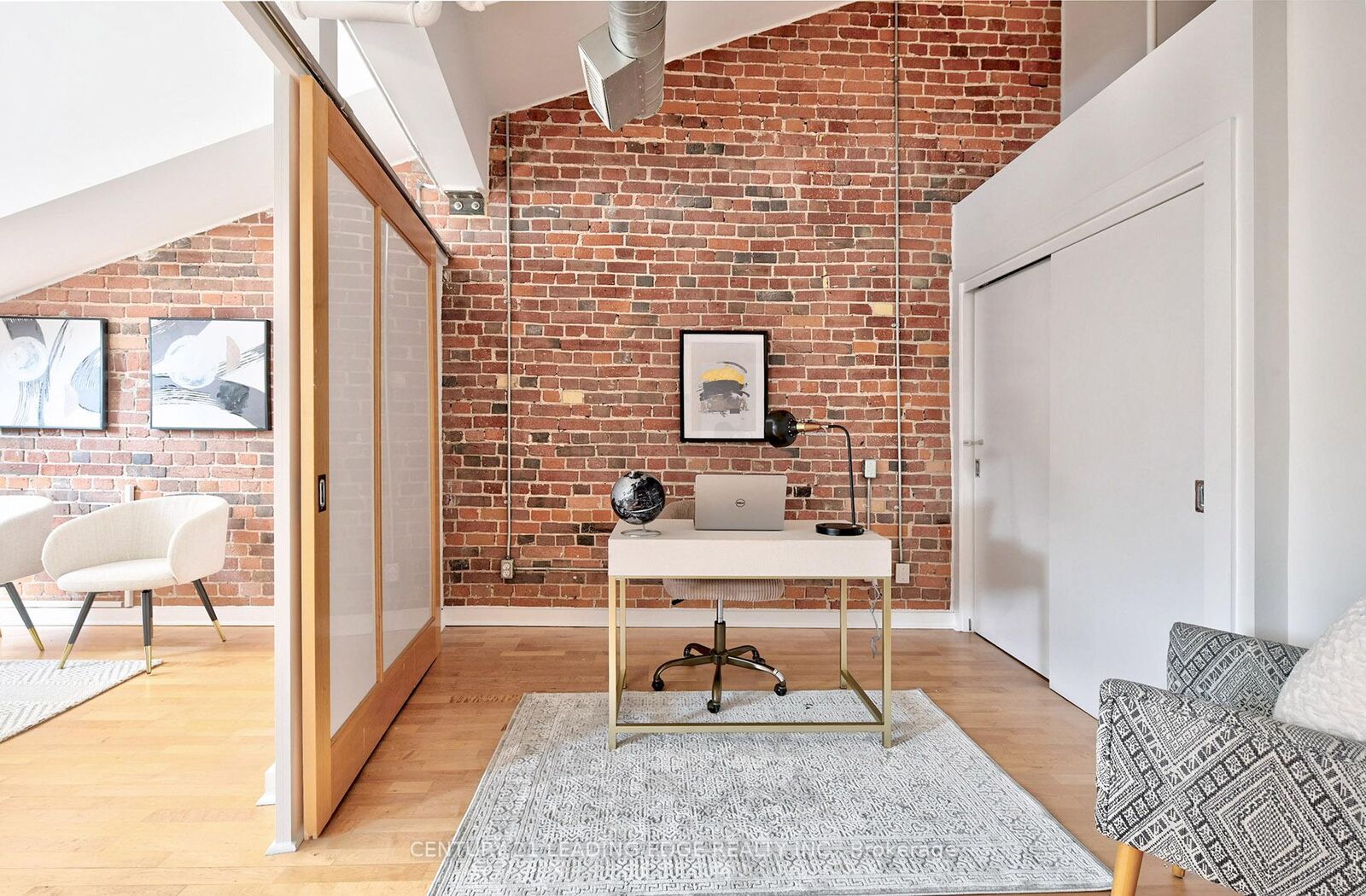 Property Photo:  81A Front Street 418  ON M5E 1Z7 