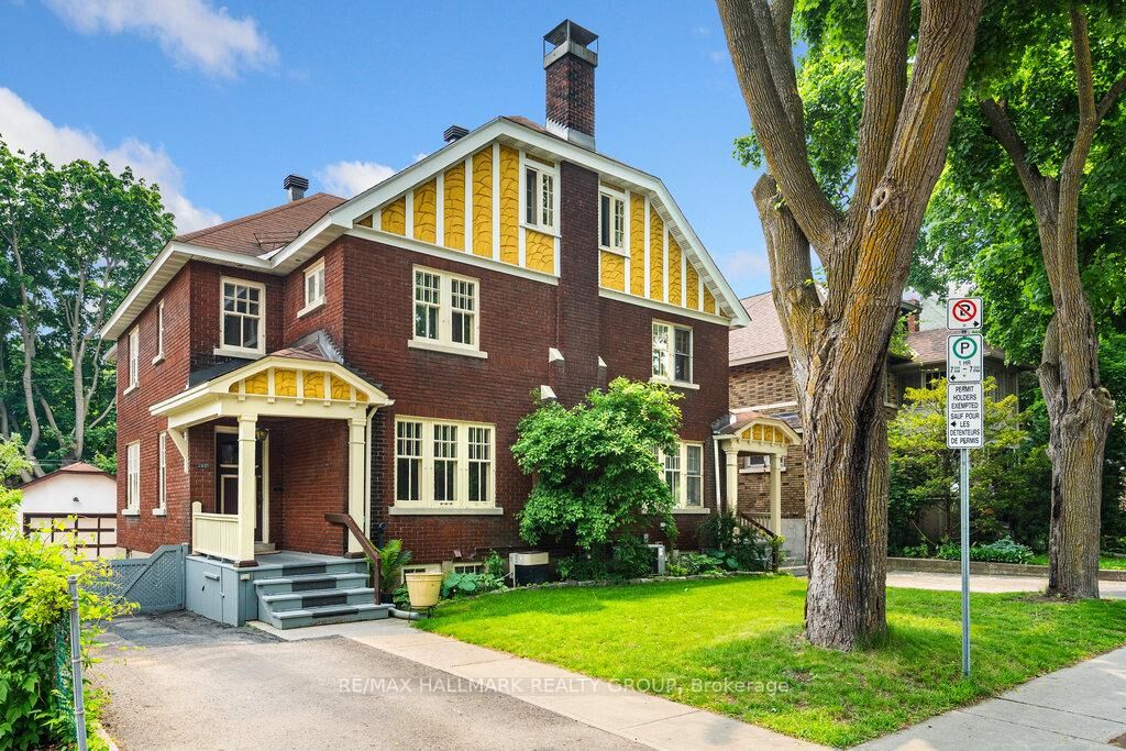 Property Photo: 386 First Avenue ON K1S 2H1